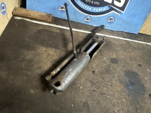 Kubota l3830 tractor - parts, r/h