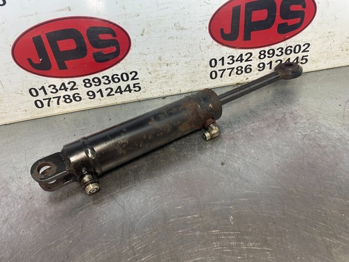 Hydraulic deck lift - ram, john