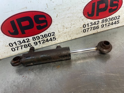 Hydraulic mower cylinder lift