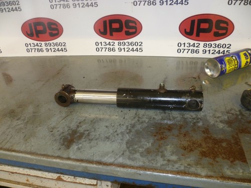 Centre cylinder lift ram - lift, /