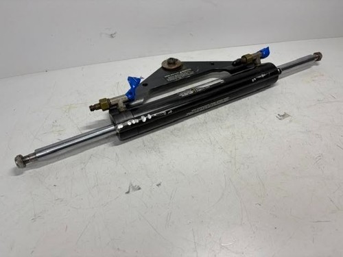 Baystar hydraulic steering ram