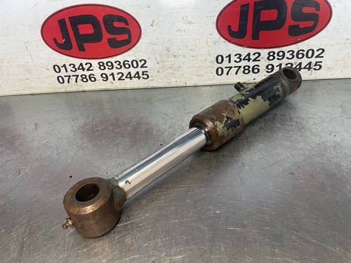 Hydraulic lift ram - for, centre