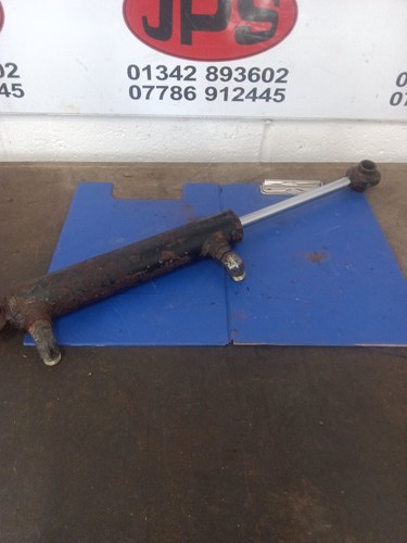 Hydraulic lift ram ransomes - lift,