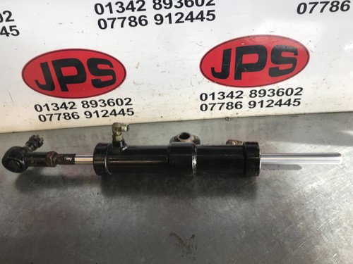 Hydraulic steering thru ram - , x