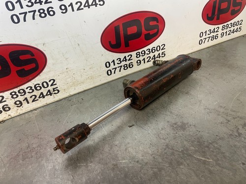 Hydraulic cylinder lift ram