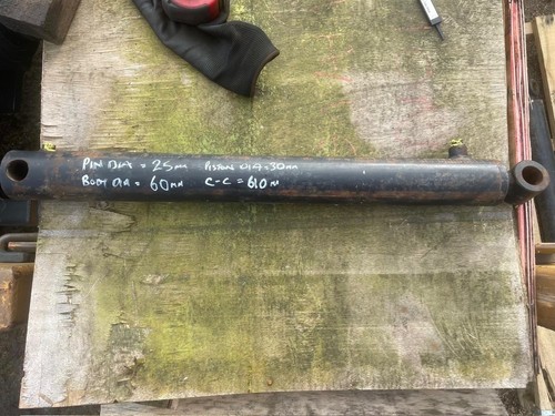 Hydraulic ram 610mm long - hydraulic, 25mm