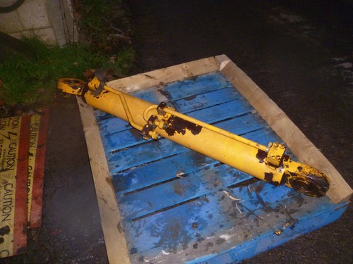 Hydraulic ram suit hymac - hydraulic,